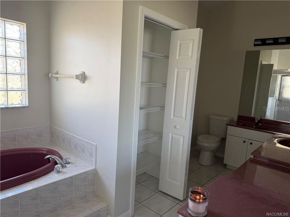 For Sale: $405,000 (3 beds, 2 baths, 2203 Square Feet)
