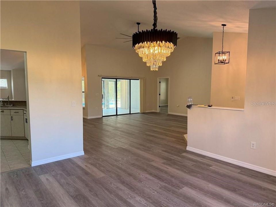 For Sale: $405,000 (3 beds, 2 baths, 2203 Square Feet)