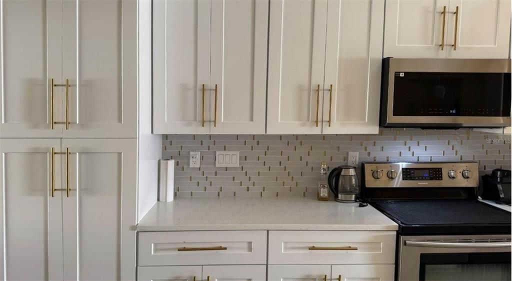 En Venta: $280,000 (4 camas, 2 baños, 1890 Pies cuadrados)