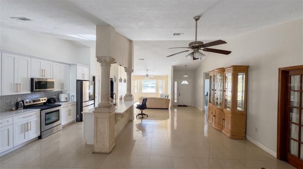 En Venta: $280,000 (4 camas, 2 baños, 1890 Pies cuadrados)