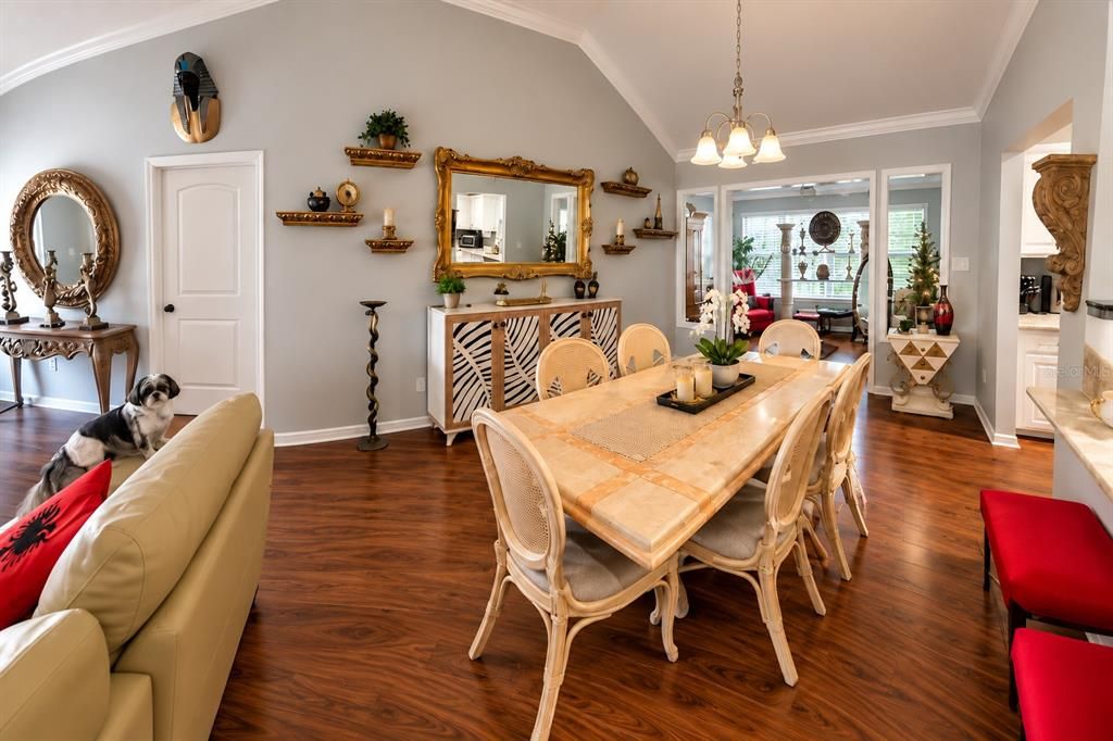 For Sale: $379,900 (3 beds, 2 baths, 1527 Square Feet)