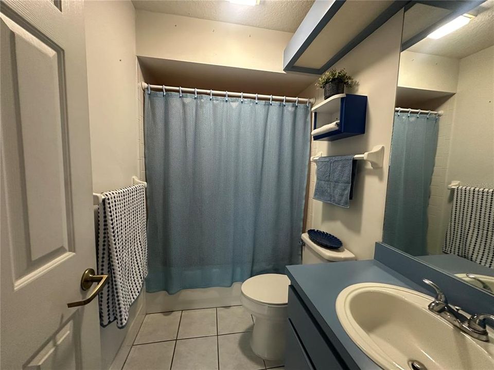 На продажу: $224,900 (3 спален, 2 ванн, 2034 Квадратных фут)