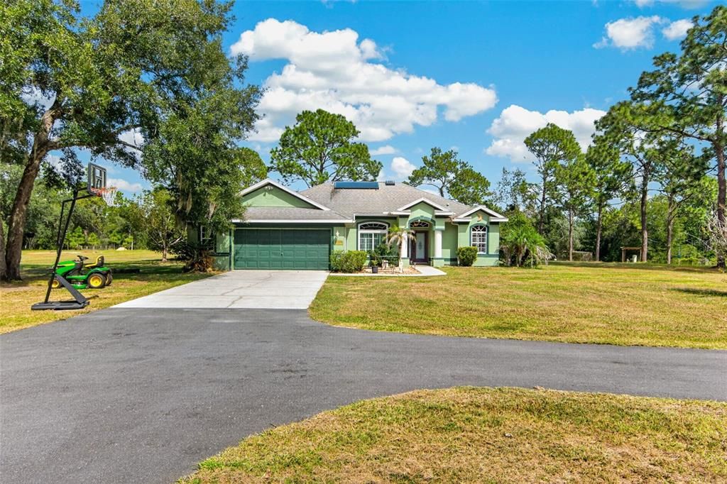 For Sale: $500,000 (3 beds, 2 baths, 1736 Square Feet)