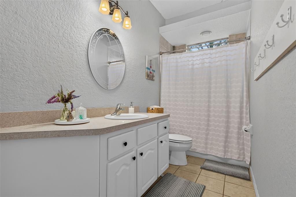 For Sale: $500,000 (3 beds, 2 baths, 1736 Square Feet)