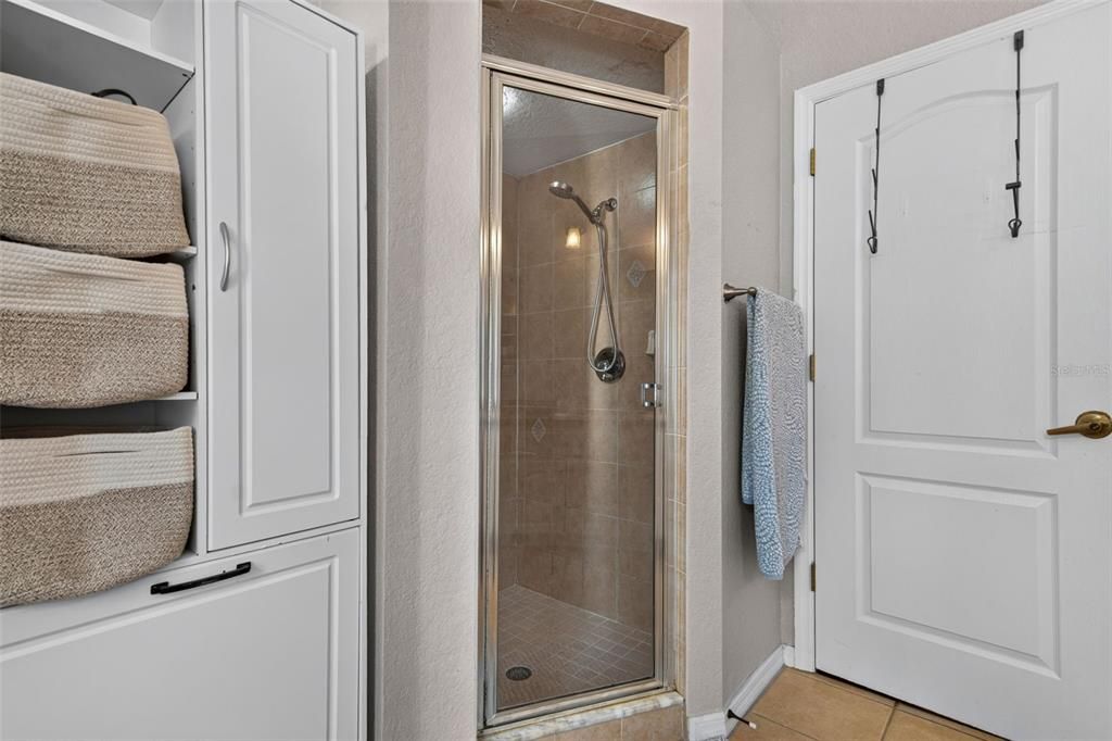 For Sale: $500,000 (3 beds, 2 baths, 1736 Square Feet)