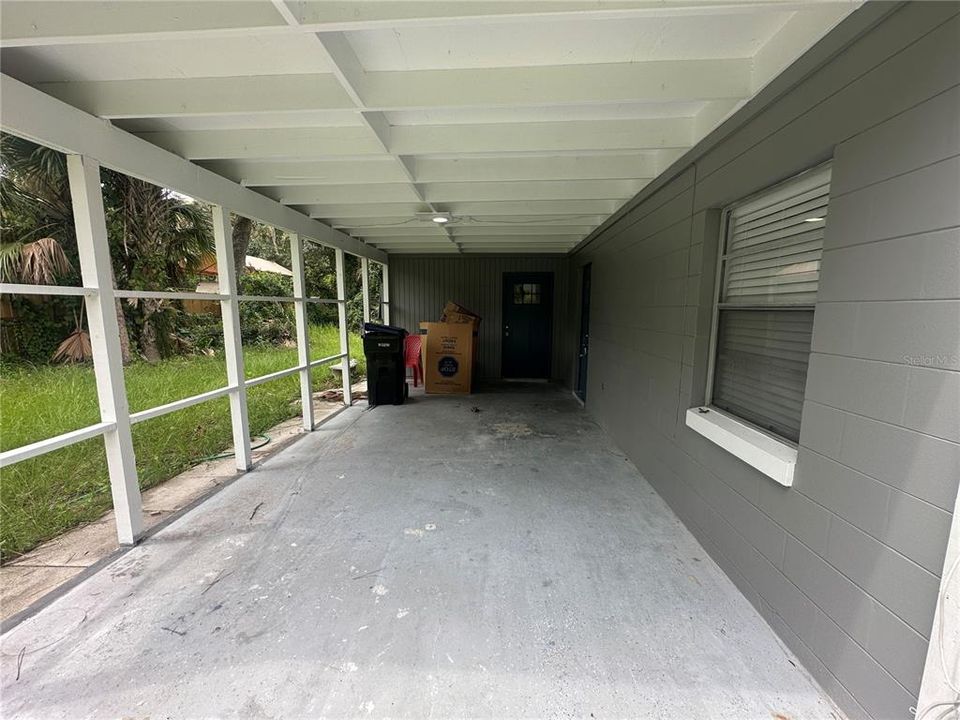 For Rent: $1,600 (2 beds, 1 baths, 816 Square Feet)