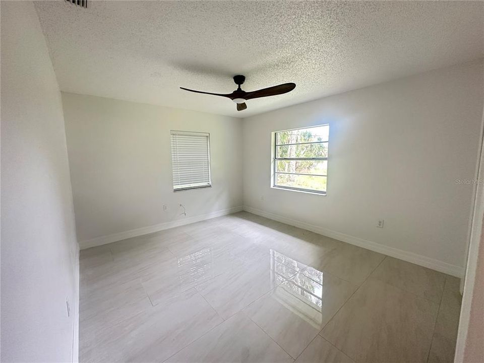 For Rent: $1,600 (2 beds, 1 baths, 816 Square Feet)