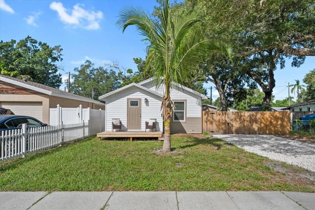 En Venta: $459,900 (2 camas, 2 baños, 1240 Pies cuadrados)
