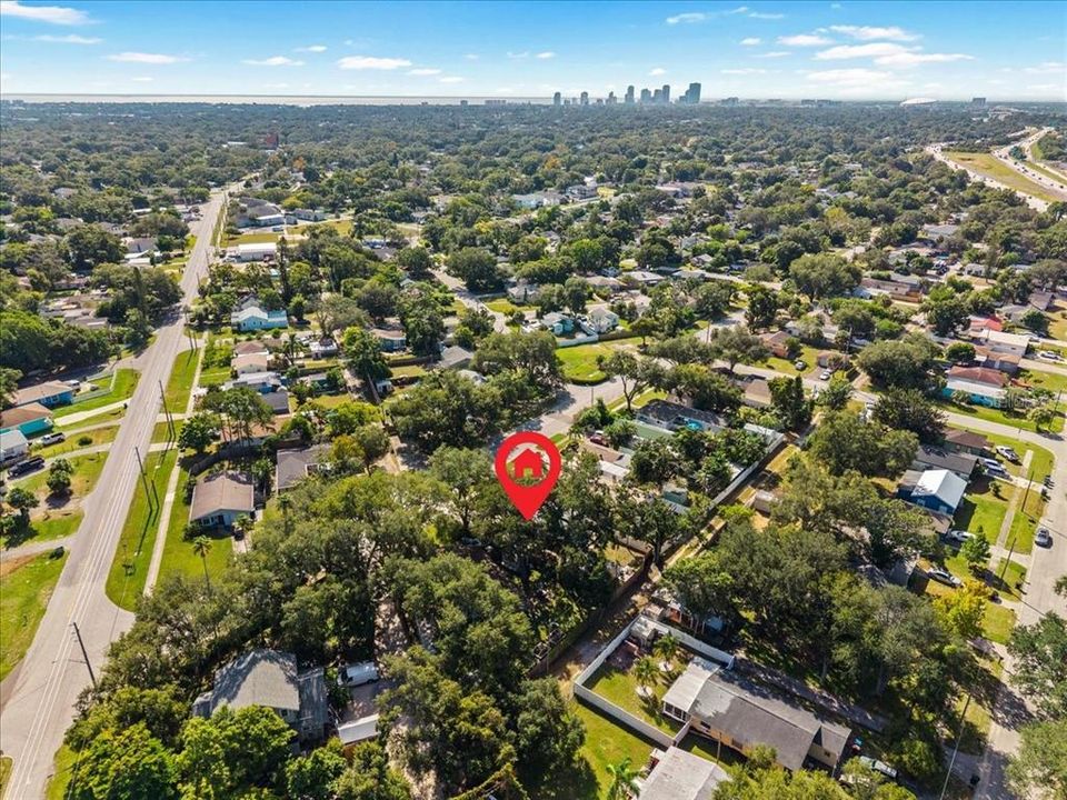 En Venta: $459,900 (2 camas, 2 baños, 1240 Pies cuadrados)