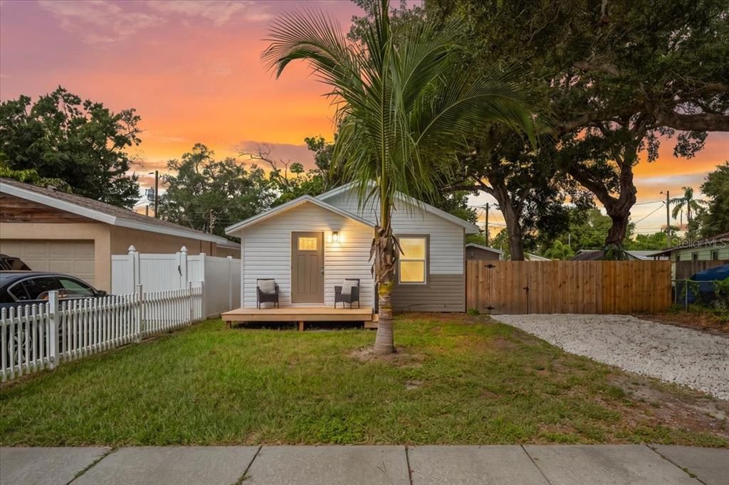 En Venta: $459,900 (2 camas, 2 baños, 1240 Pies cuadrados)