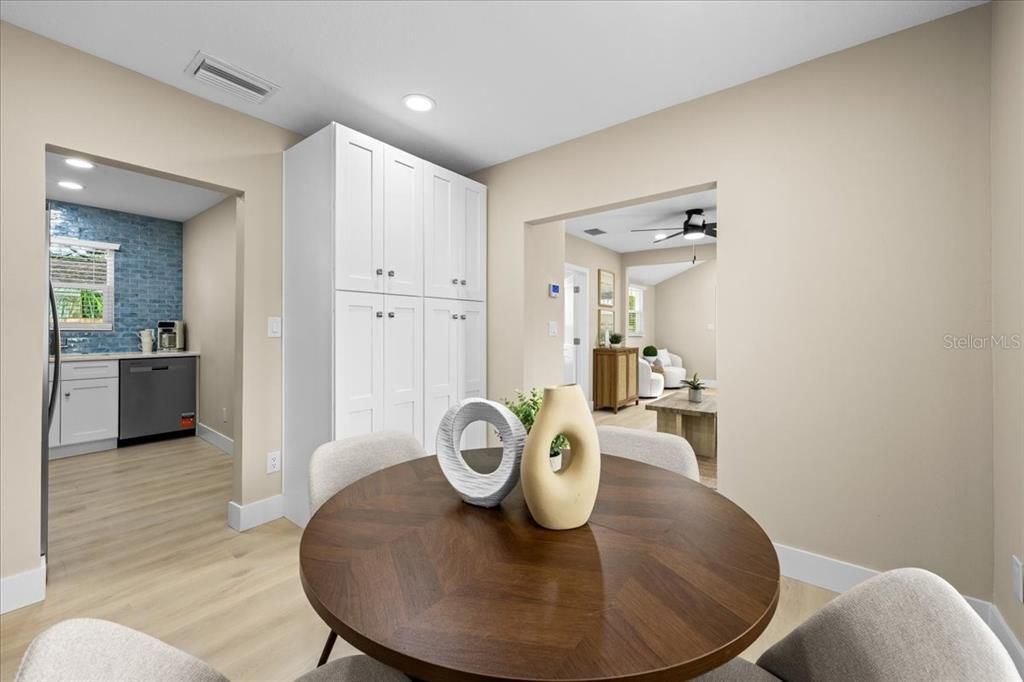 En Venta: $459,900 (2 camas, 2 baños, 1240 Pies cuadrados)