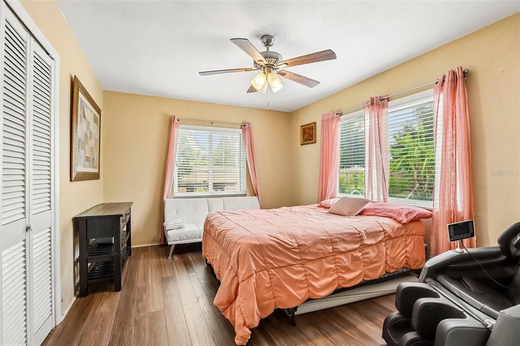 For Sale: $1,250,000 (3 beds, 2 baths, 2480 Square Feet)