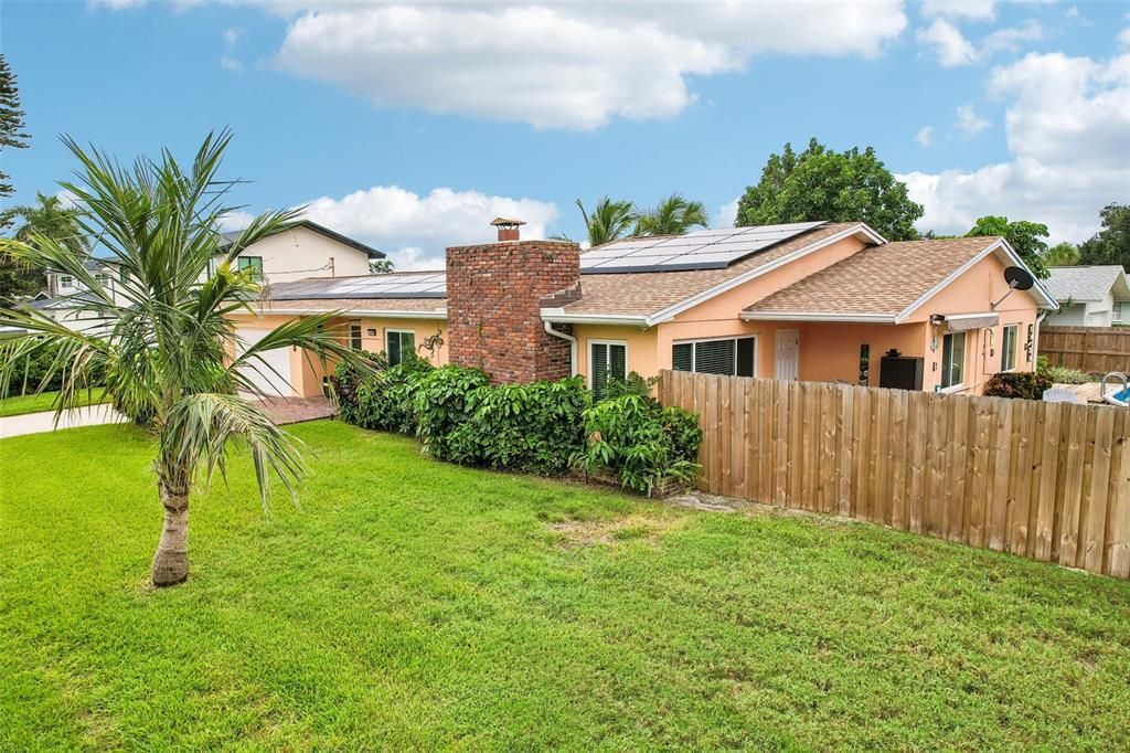 For Sale: $1,250,000 (3 beds, 2 baths, 2480 Square Feet)