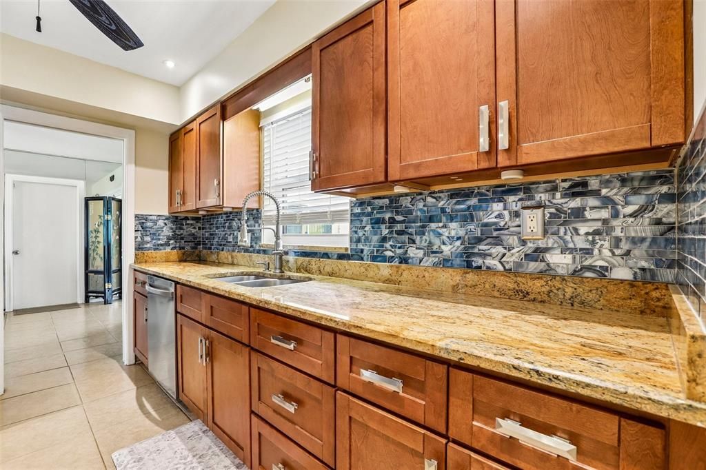 For Sale: $1,250,000 (3 beds, 2 baths, 2480 Square Feet)