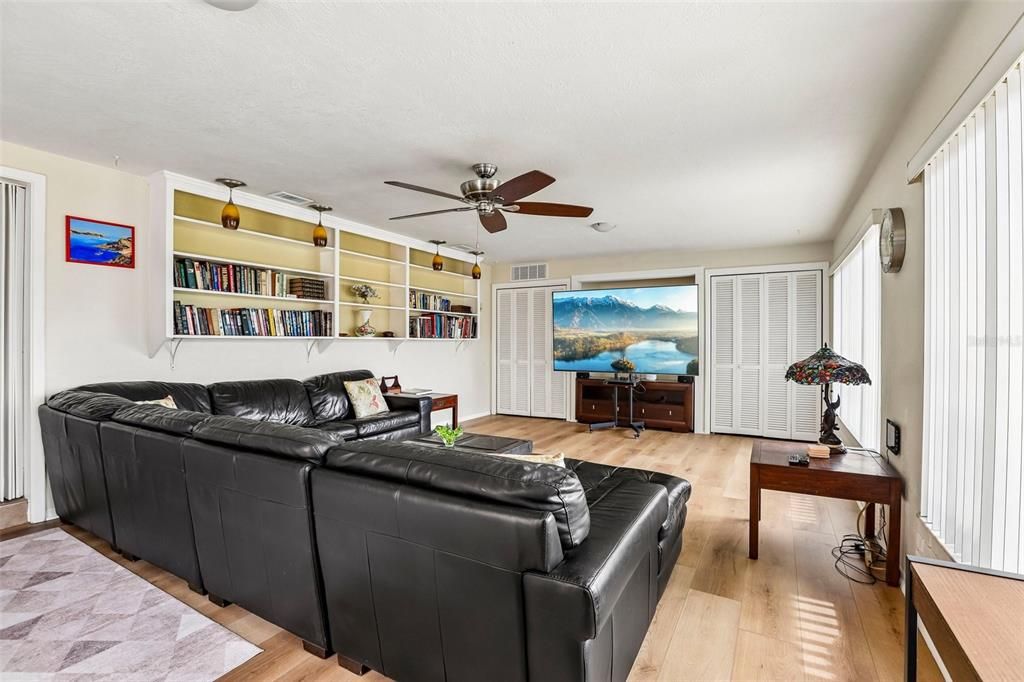 For Sale: $1,250,000 (3 beds, 2 baths, 2480 Square Feet)