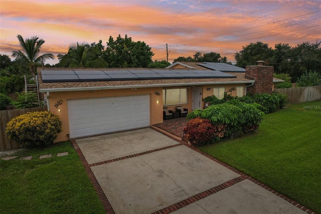 For Sale: $1,250,000 (3 beds, 2 baths, 2480 Square Feet)