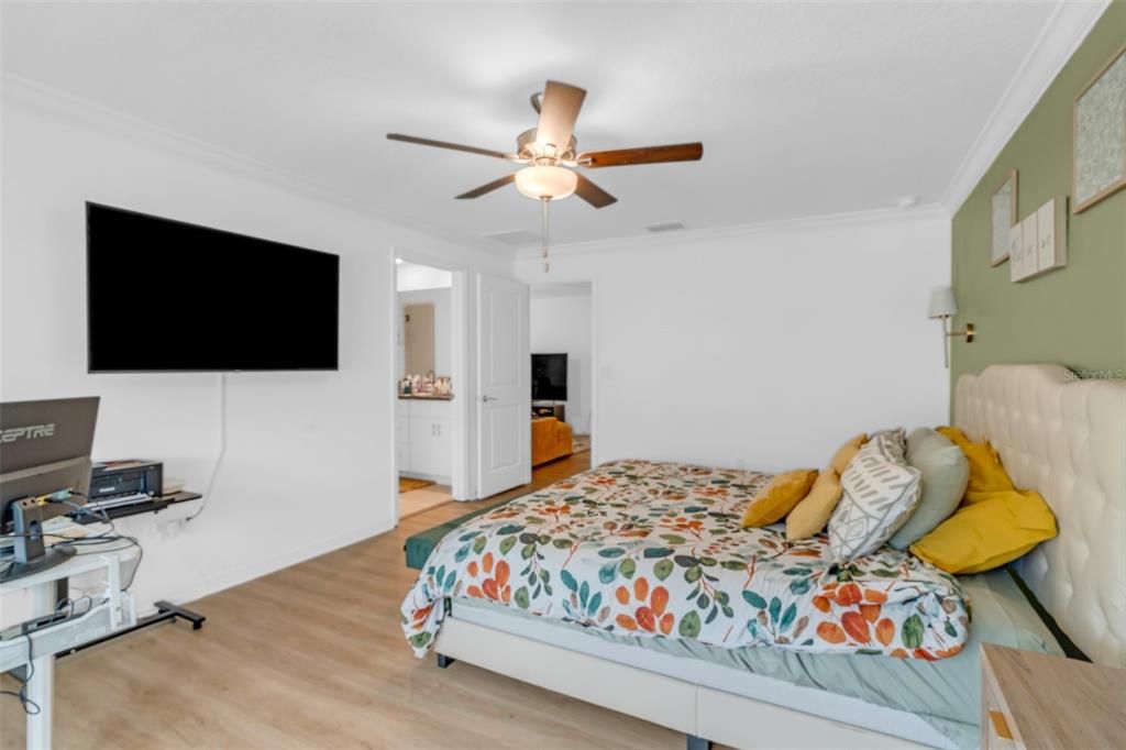 For Rent: $2,600 (3 beds, 2 baths, 1861 Square Feet)
