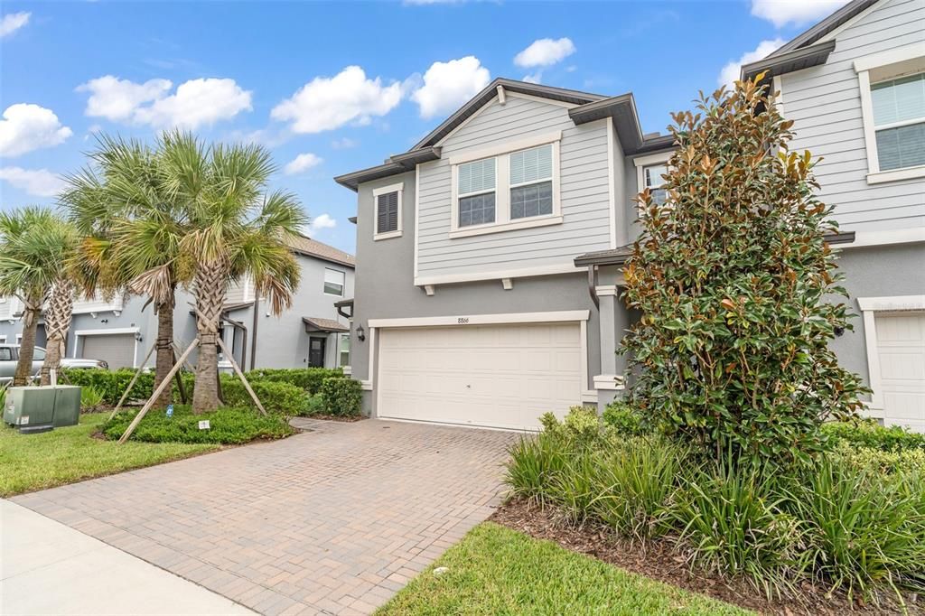 For Rent: $2,600 (3 beds, 2 baths, 1861 Square Feet)
