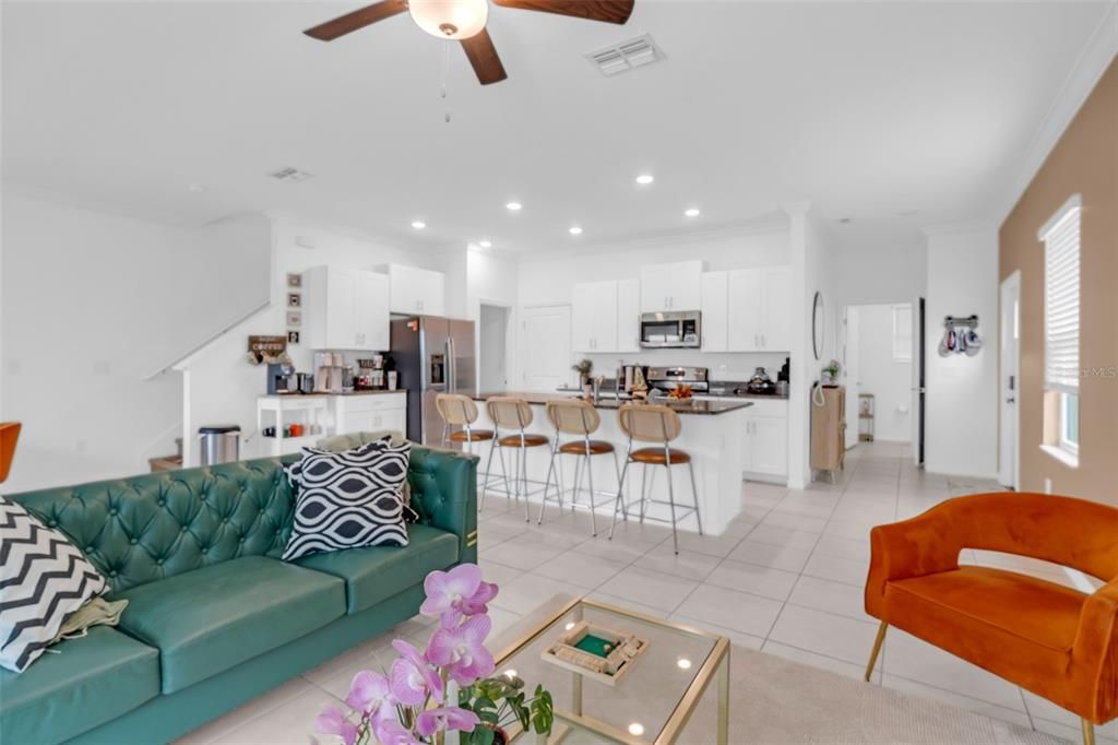 For Rent: $2,600 (3 beds, 2 baths, 1861 Square Feet)