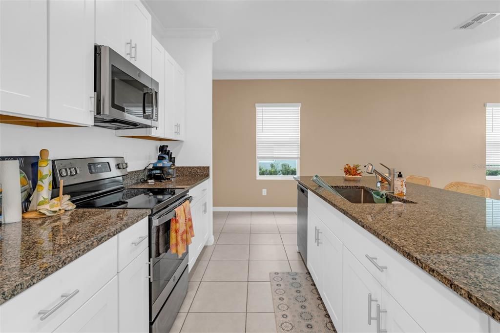 For Rent: $2,600 (3 beds, 2 baths, 1861 Square Feet)