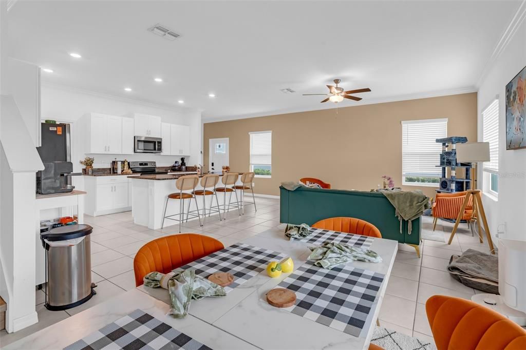 For Rent: $2,600 (3 beds, 2 baths, 1861 Square Feet)