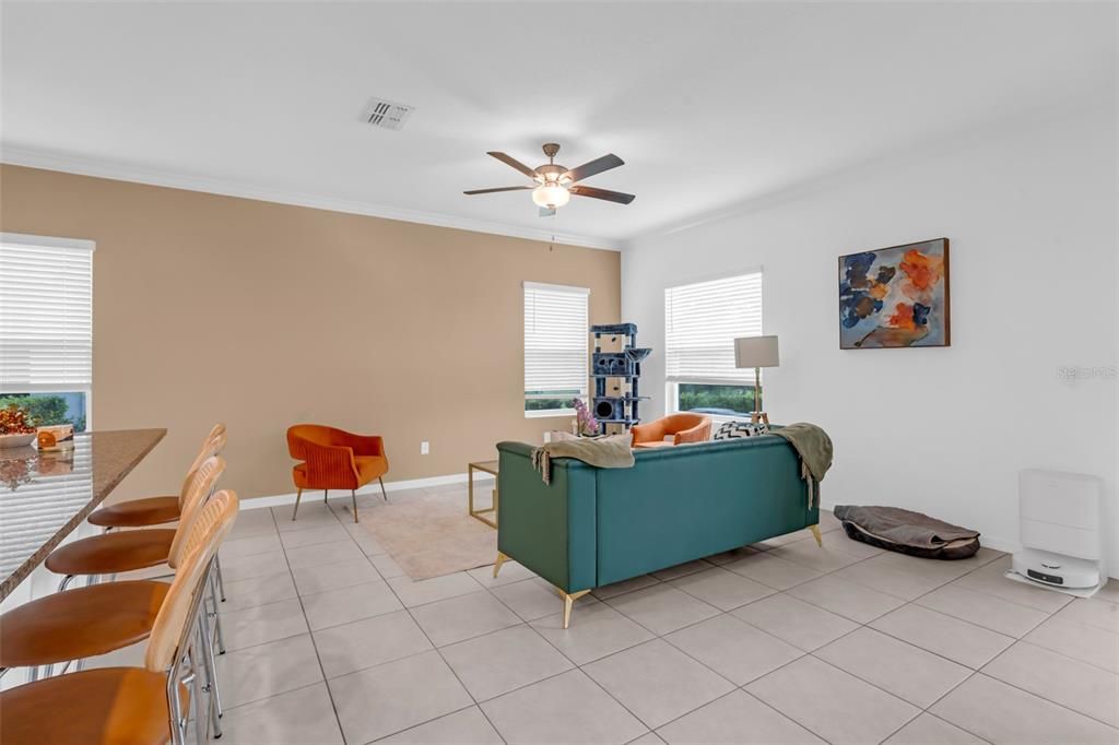 For Rent: $2,600 (3 beds, 2 baths, 1861 Square Feet)