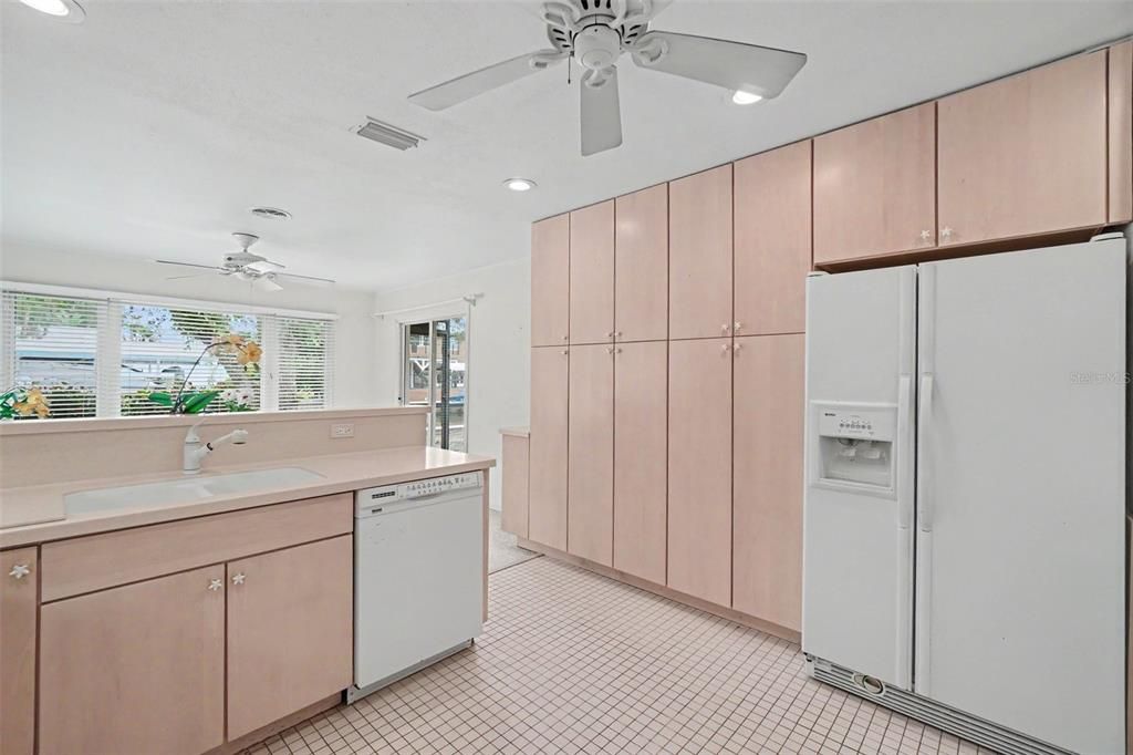 En Venta: $1,100,000 (2 camas, 2 baños, 1796 Pies cuadrados)