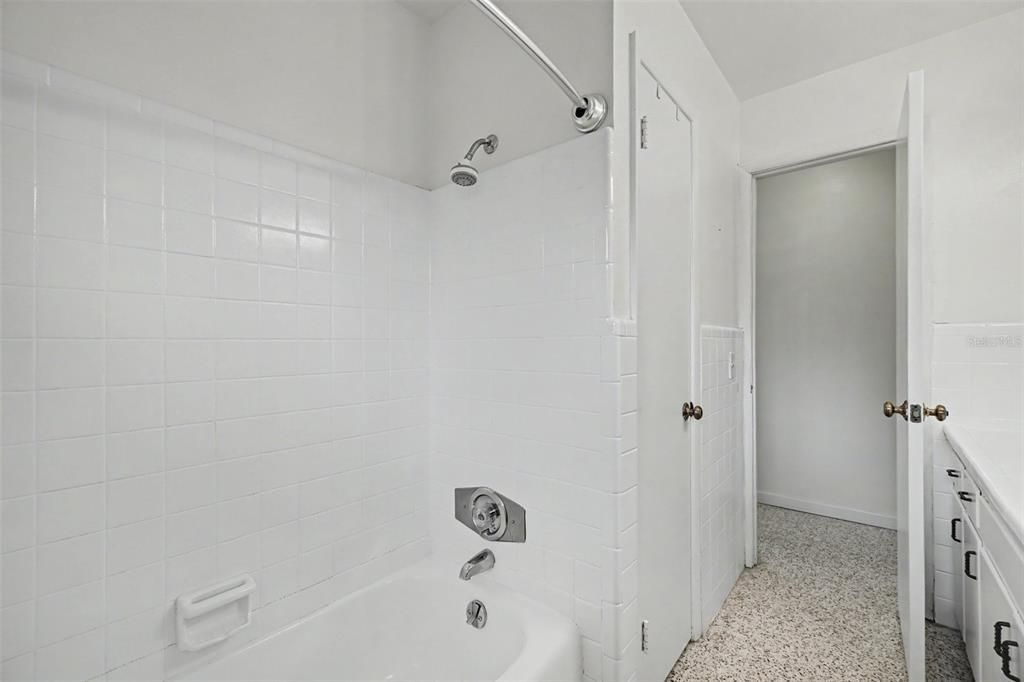 En Venta: $1,100,000 (2 camas, 2 baños, 1796 Pies cuadrados)