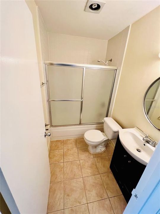 For Rent: $1,900 (3 beds, 2 baths, 1146 Square Feet)