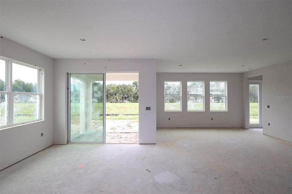 En Venta: $709,990 (5 camas, 5 baños, 3818 Pies cuadrados)