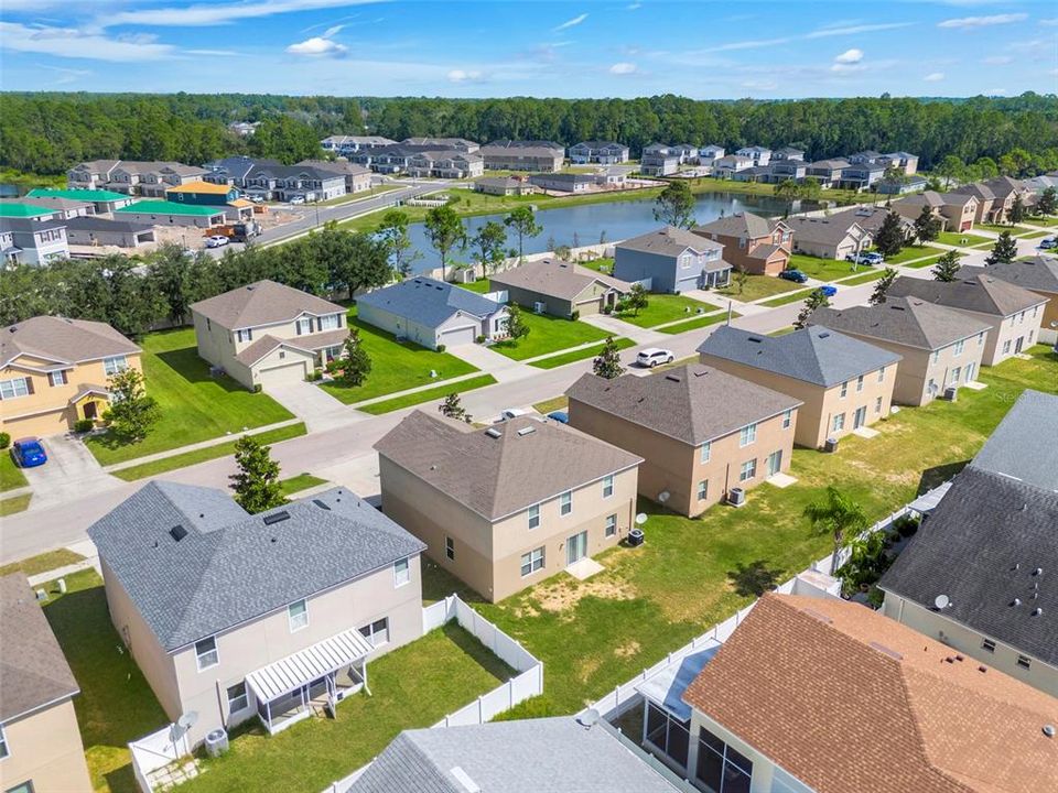 На продажу: $409,900 (4 спален, 2 ванн, 2427 Квадратных фут)