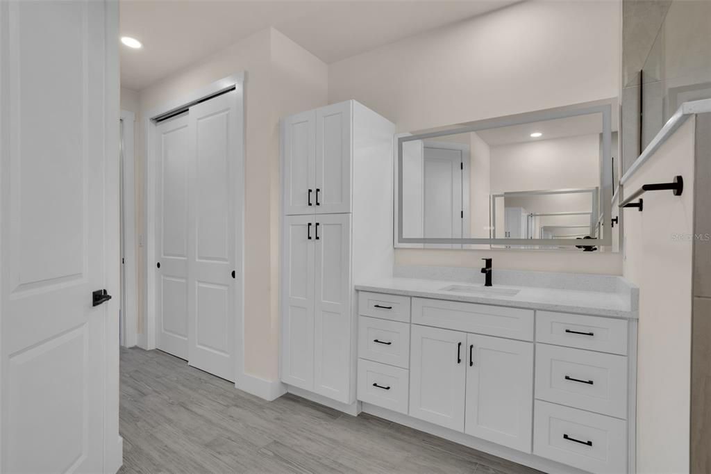 For Sale: $419,000 (4 beds, 2 baths, 1723 Square Feet)