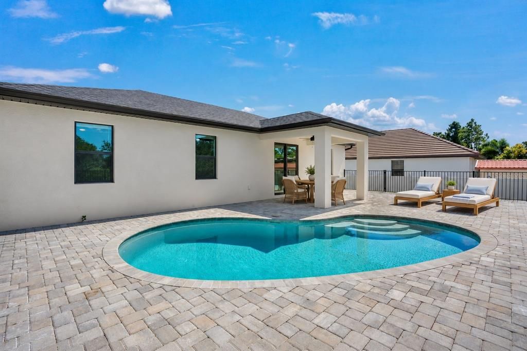 For Sale: $419,000 (4 beds, 2 baths, 1723 Square Feet)