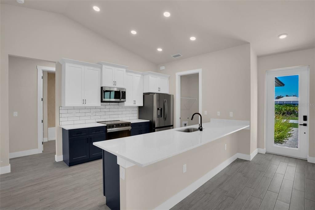 For Sale: $419,000 (4 beds, 2 baths, 1723 Square Feet)