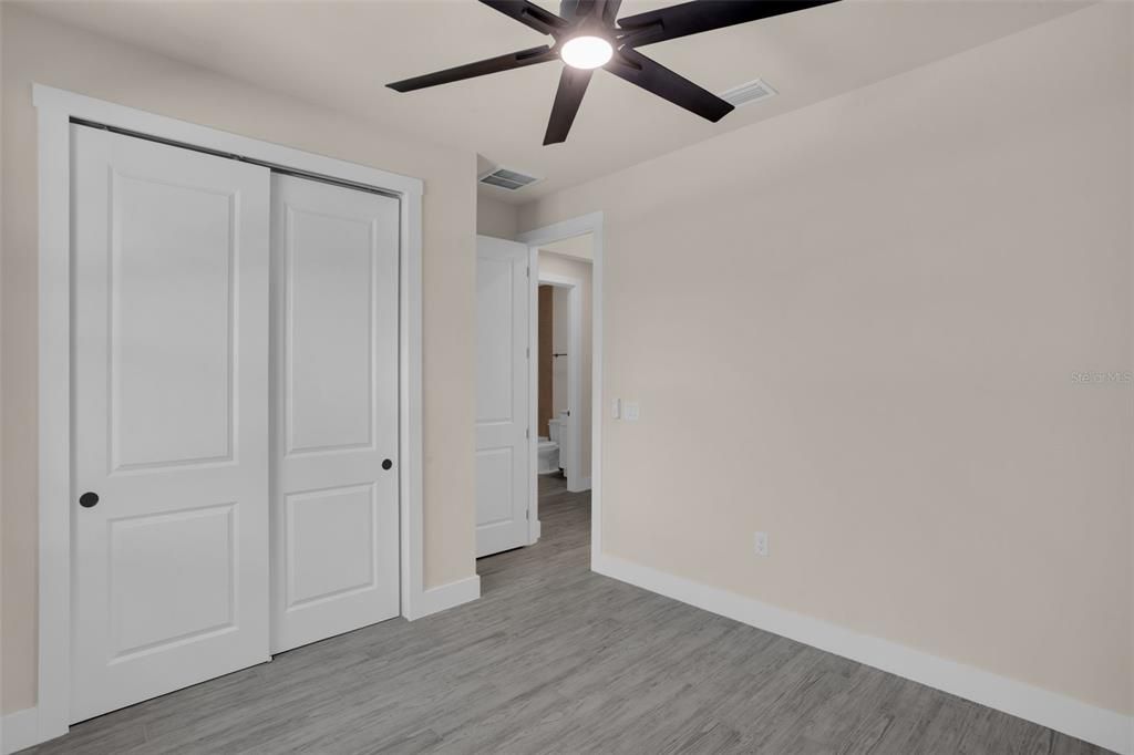 For Sale: $419,000 (4 beds, 2 baths, 1723 Square Feet)