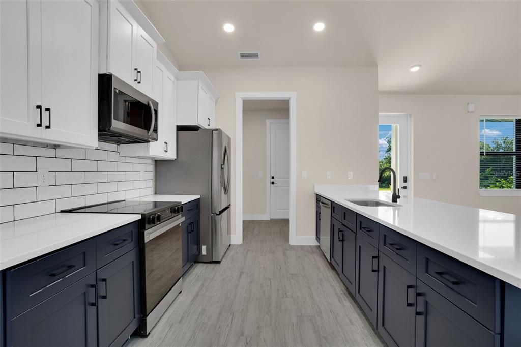 For Sale: $419,000 (4 beds, 2 baths, 1723 Square Feet)