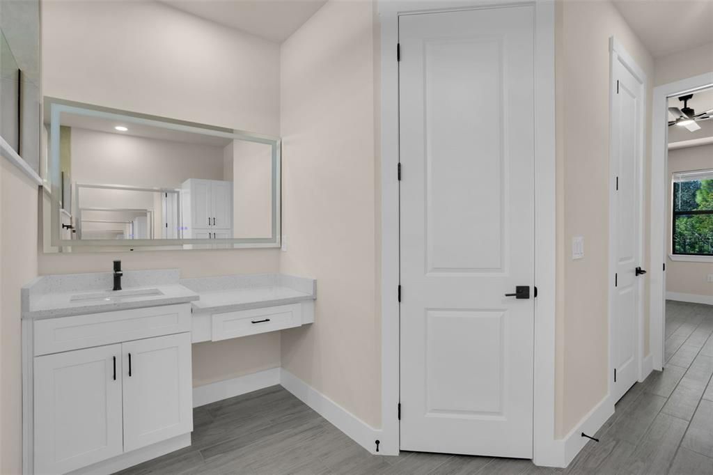 For Sale: $419,000 (4 beds, 2 baths, 1723 Square Feet)