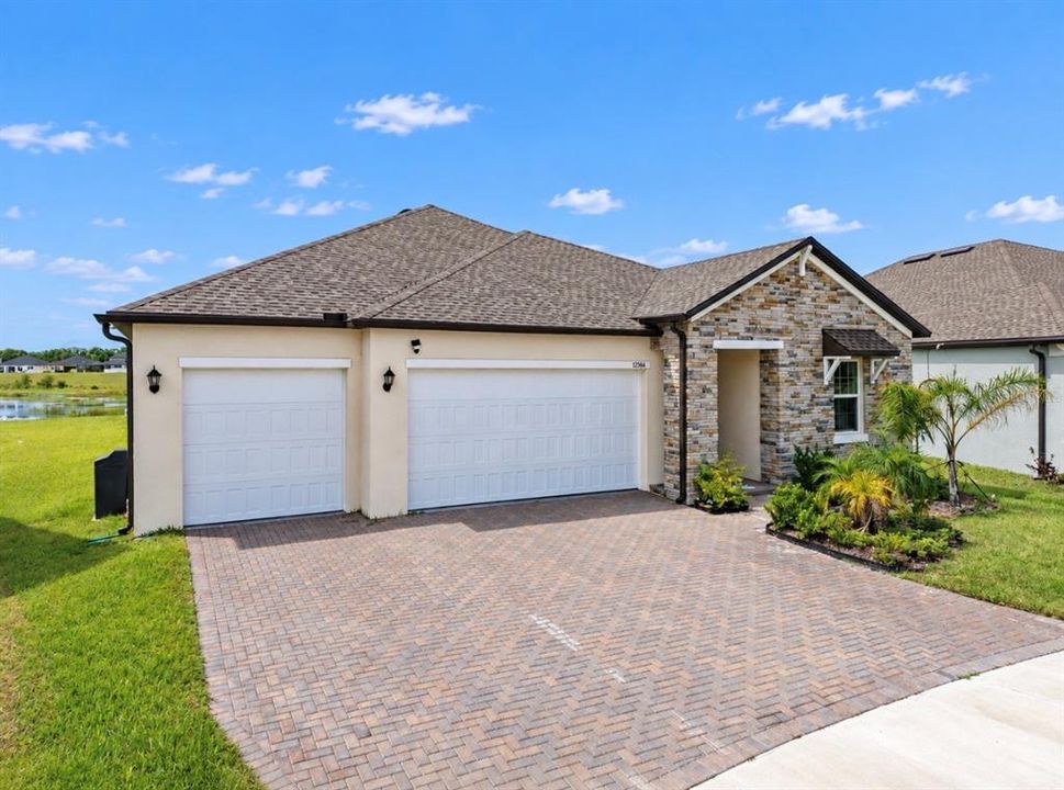 For Sale: $530,000 (4 beds, 3 baths, 2632 Square Feet)