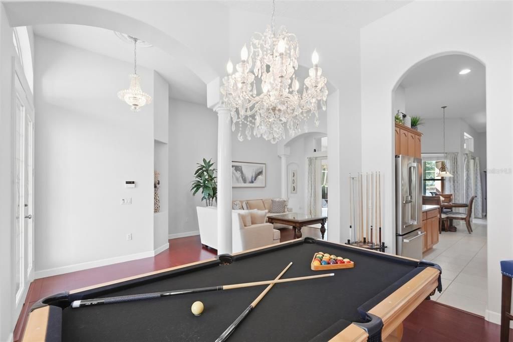 En Venta: $549,000 (4 camas, 3 baños, 2741 Pies cuadrados)