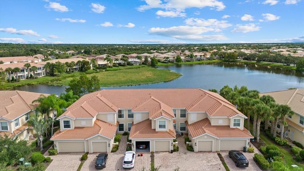 На продажу: $399,000 (3 спален, 2 ванн, 2045 Квадратных фут)