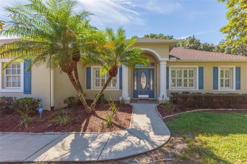 For Sale: $525,000 (3 beds, 3 baths, 2053 Square Feet)