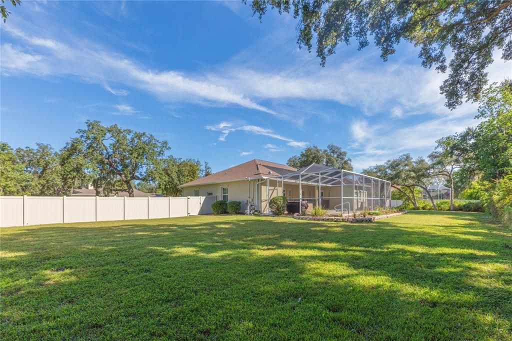 For Sale: $525,000 (3 beds, 3 baths, 2053 Square Feet)