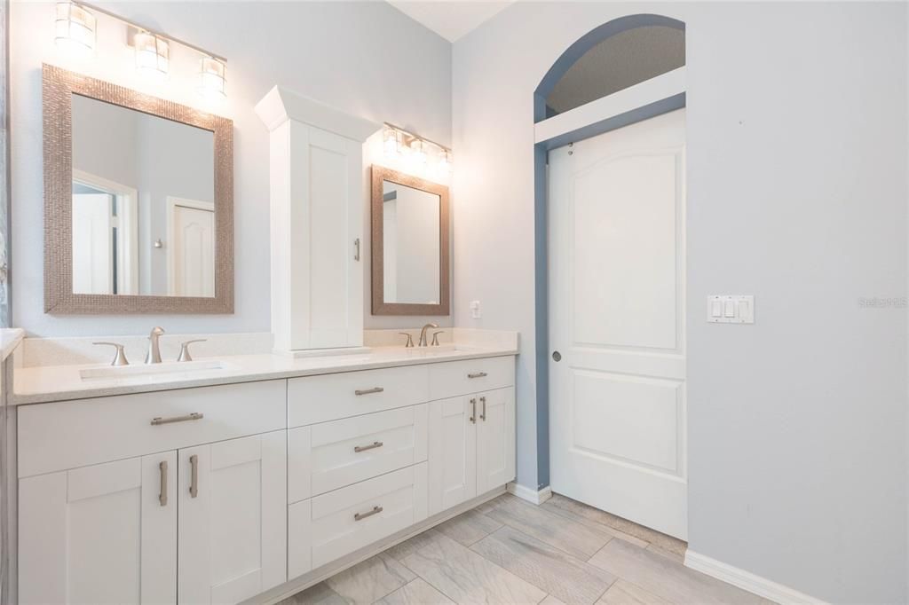 For Sale: $525,000 (3 beds, 3 baths, 2053 Square Feet)