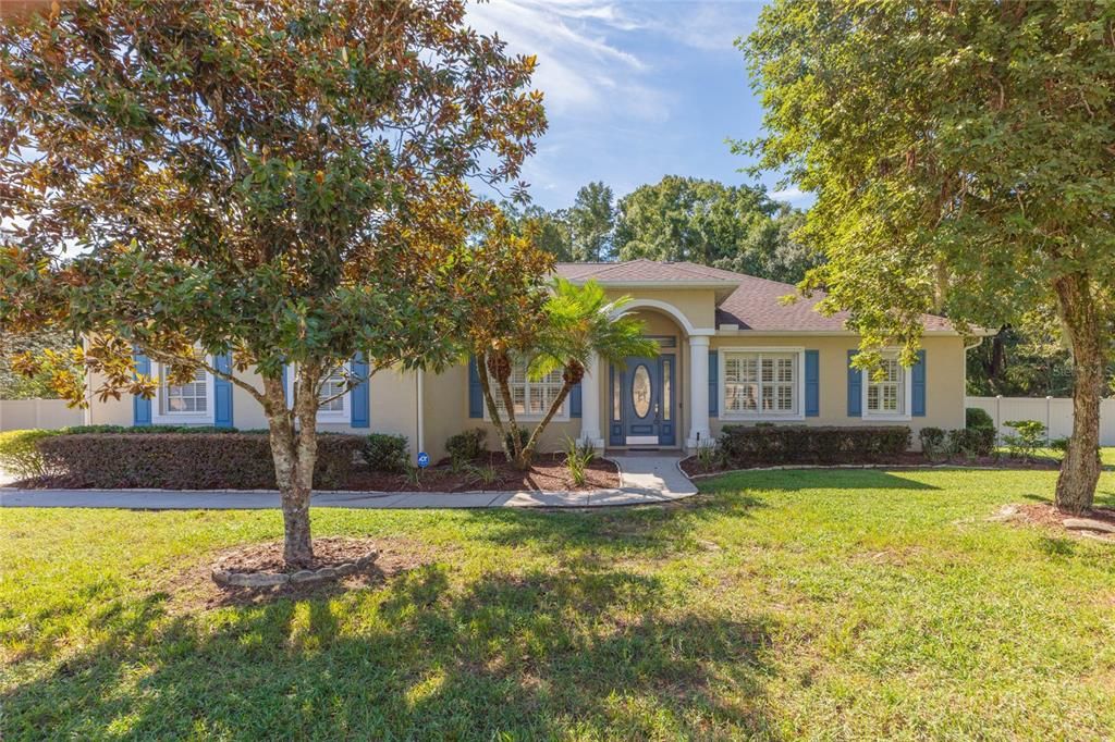 For Sale: $525,000 (3 beds, 3 baths, 2053 Square Feet)