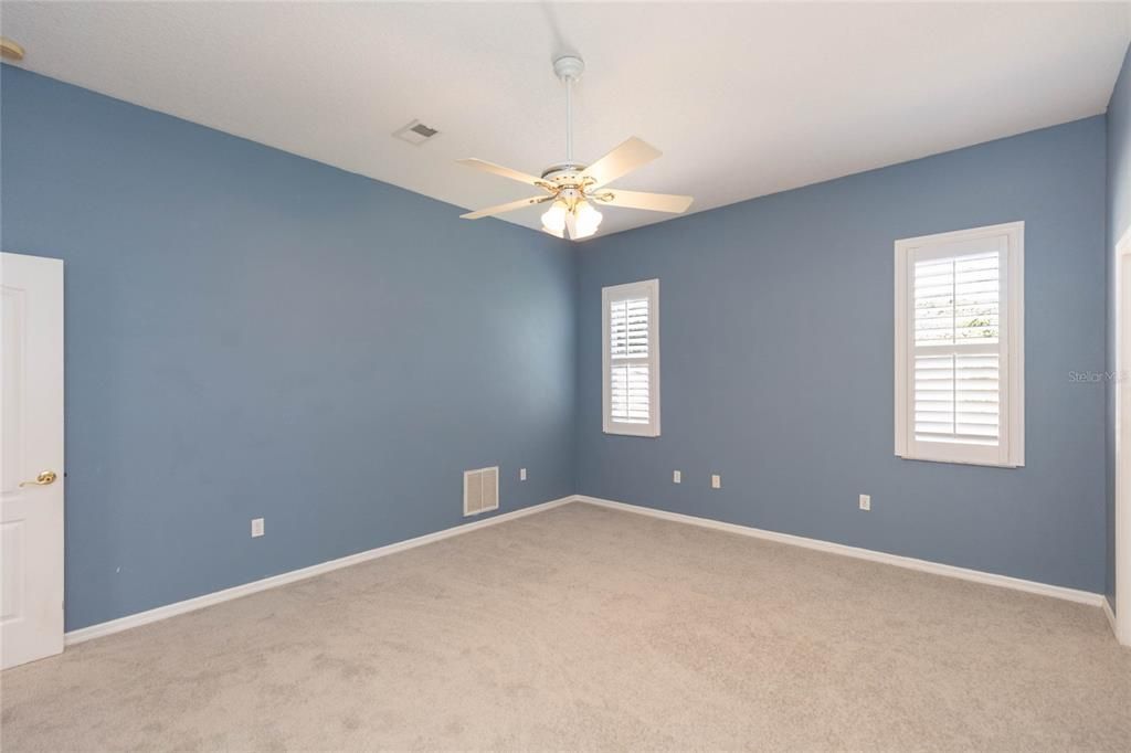 For Sale: $525,000 (3 beds, 3 baths, 2053 Square Feet)