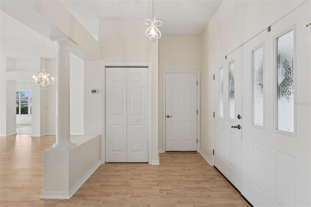 For Sale: $318,000 (2 beds, 2 baths, 1613 Square Feet)