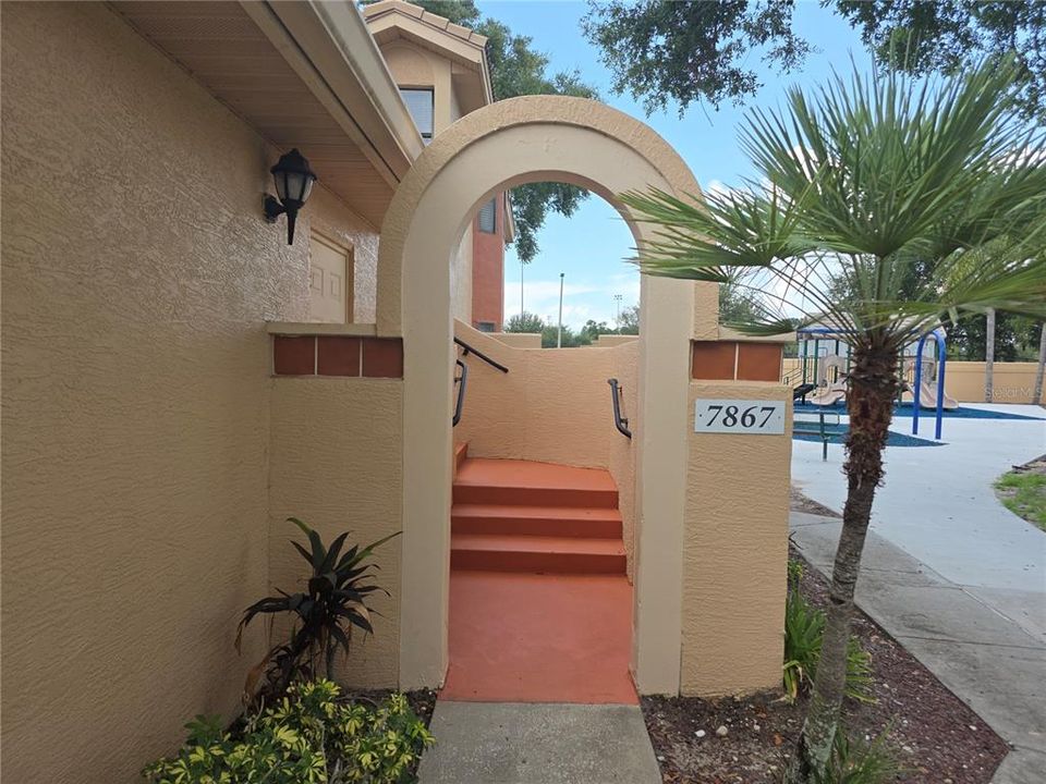 For Rent: $2,200 (3 beds, 2 baths, 1212 Square Feet)