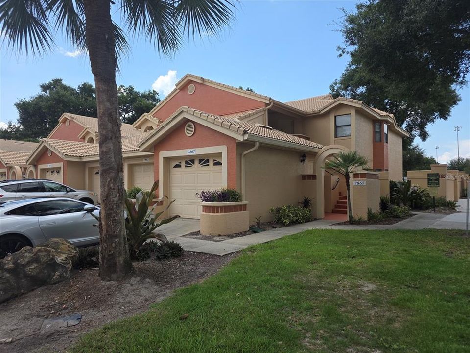 For Rent: $2,200 (3 beds, 2 baths, 1212 Square Feet)