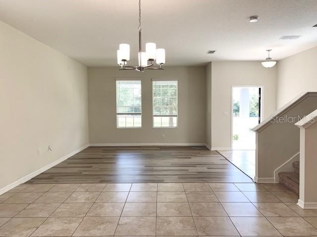 En Renta: $2,750 (4 camas, 3 baños, 2013 Pies cuadrados)