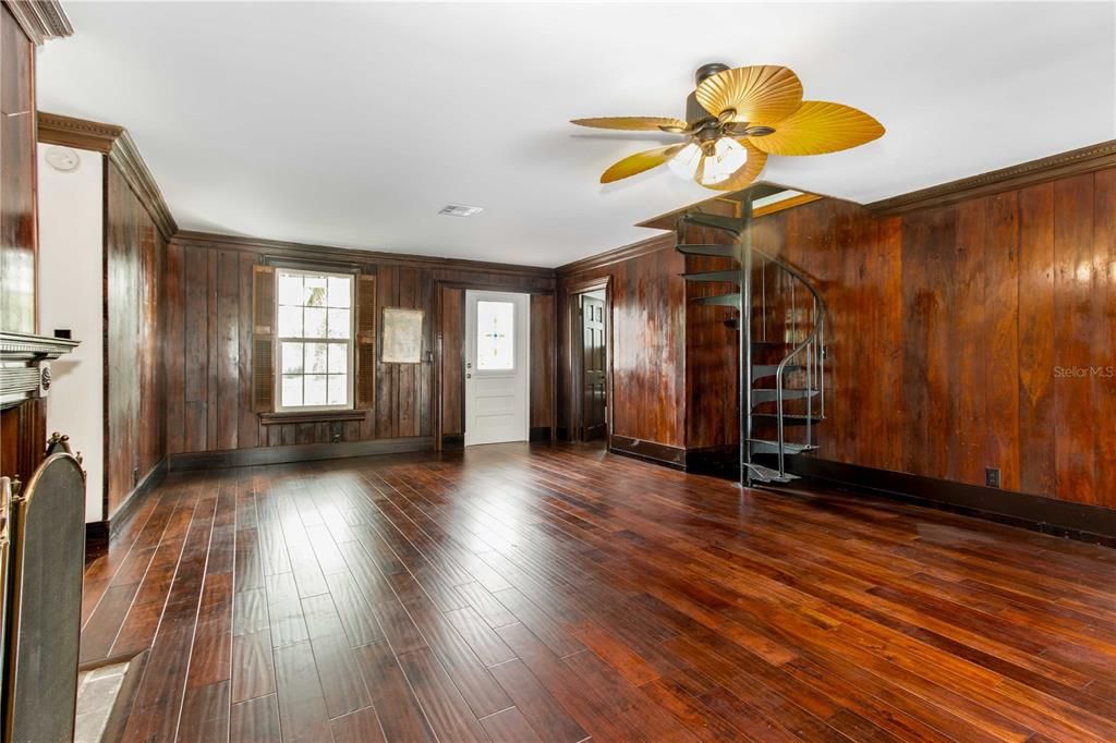 For Sale: $998,800 (5 beds, 4 baths, 4043 Square Feet)